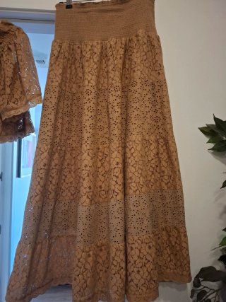 Conjunto Twinset Top y Falda Encaje