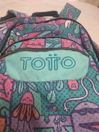 Mochila Totto con estampado divertido
