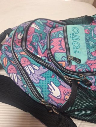 Mochila Totto con estampado divertido