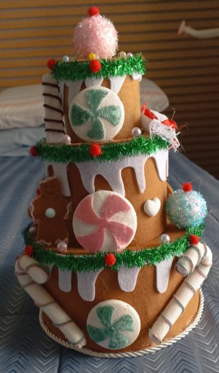 Torta Natalizia in Feltro Decorata
