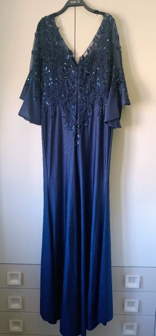 Abito da sera blu con paillettes