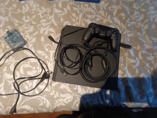 Consola PS4 con 3 juegos+ FIFA beta 2026 +Efootbol