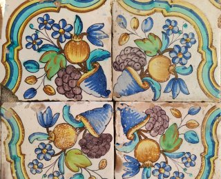 Azulejos antiguos decorados