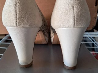 Sandali tacco pelle scamosciata beige n.35