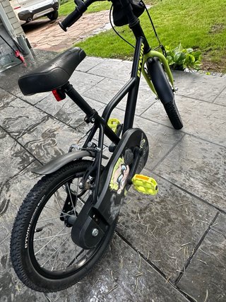 Bicicleta Infantil Btwin Negra y Verde