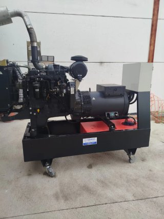 REESTRENO .Generador IVECO 65 KVA (2 horas de uso)
