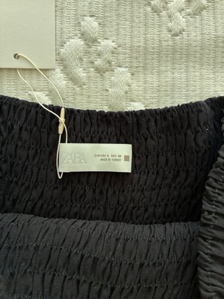 Falda pantalon negra volantes Zara