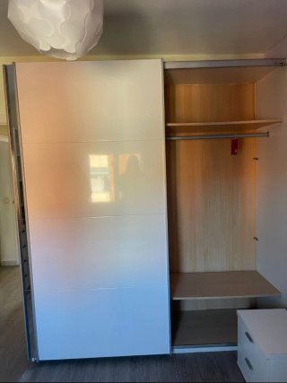 Armario puertas correderas cajones  para colgar