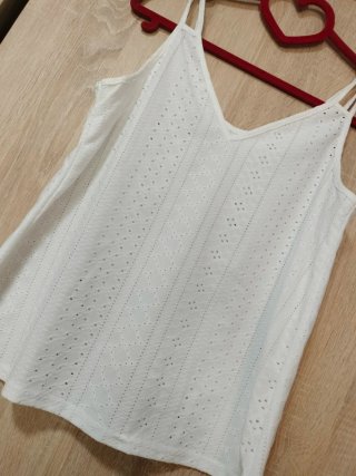 Top calado blanco verano ibicenco