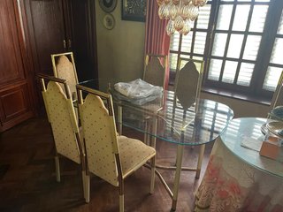 Mesa de cristal y 6 sillas