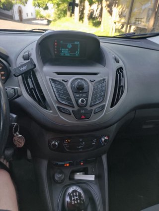 Ford Tourneo Courier 2015