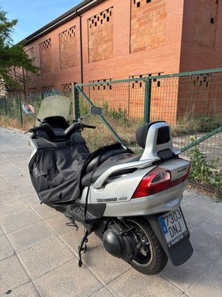 Suzuki Burgman 400cc Plata