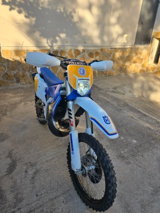 Husqvarna TE 300 Heritage 2025