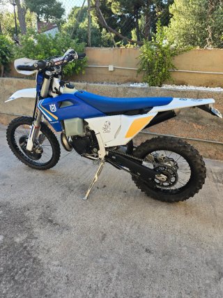Husqvarna TE 300 Heritage 2025