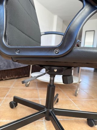 Silla de escritorio negra