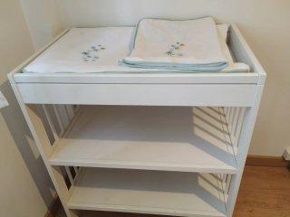 Mueble cambiador bebé blanco con accesorios