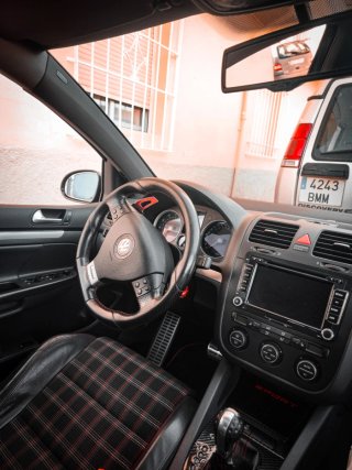 Volkswagen Golf GTI EDITION 30