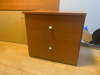 Cabecero 135x190 y 2 mesillas madera