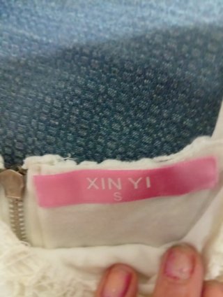 Crop top encaje Xin Yi Talla S