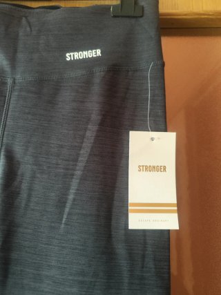 Leggings Stronger Talla M con etiqueta
