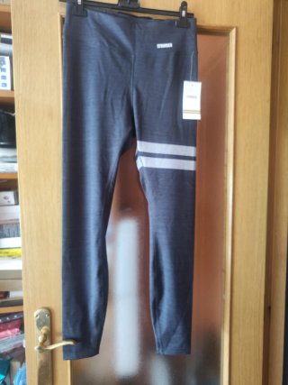 Leggings Stronger Talla M con etiqueta