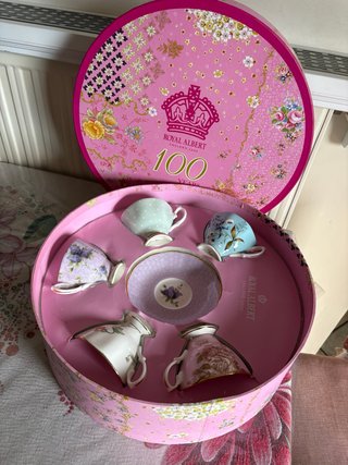 Royal Albert 100 Anni Tazze e Sottotazze