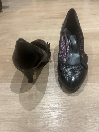 Zapatos de tacón negros talla 39