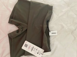 Vendo lote Nuevo marca Bershka