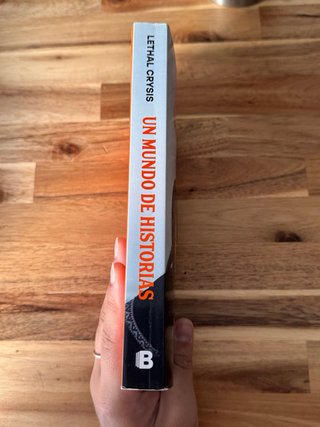 Un Mundo de Historias / a World of Stories