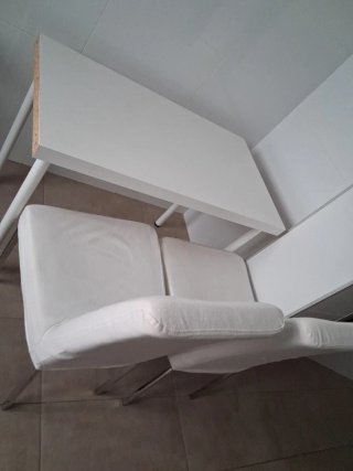 Mesa y 2 Sillas Blancas