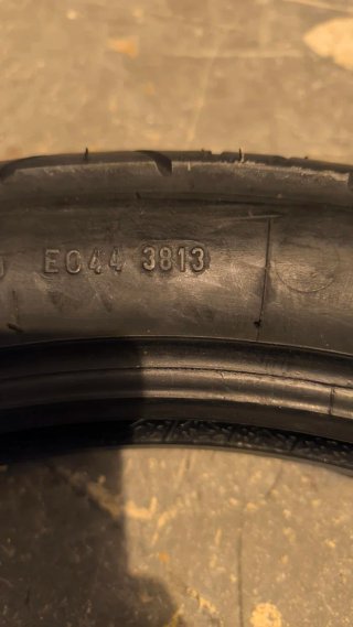 Neumático Pirelli Sport Demon 110/90-18