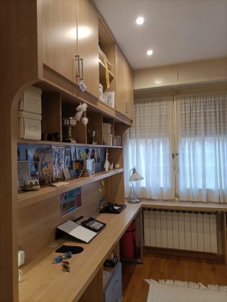 Cama nido, mueble escritorio. Todo el conjunto.