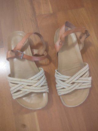 Sandalias Verano Niña Beige y Marrón