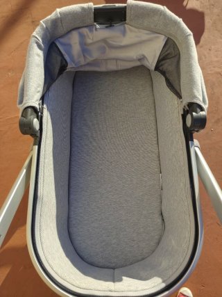 Carrito bebé UPPAbaby Vista 2025 + capazo + extras