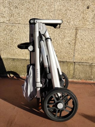 Carrito bebé UPPAbaby Vista 2025 + capazo + extras