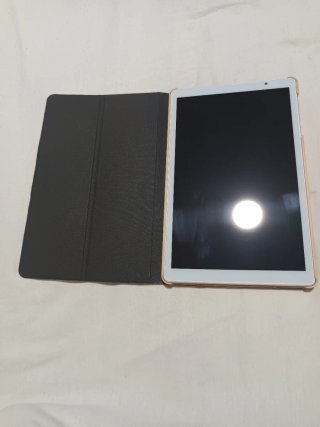Tablet Facetel 4GB Dorada y Blanca