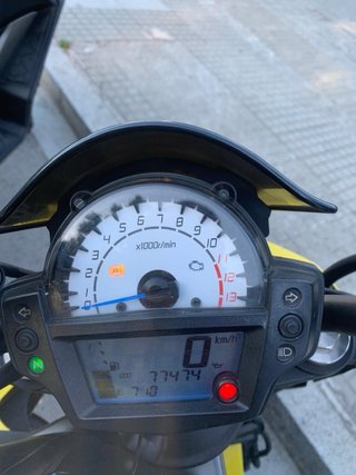 Kawasaki ER6N ABS Naked Amarilla