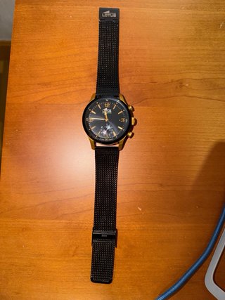 Reloj Lotus Connected Negro y Dorado