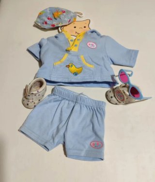 Lote Ropa Muñeco Baby Born para María del Pilar