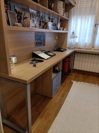 Dormitorio juvenil con zona de estudio completo