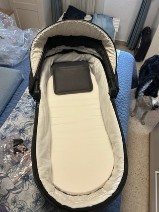 Cochecito de bebé y silla de coche