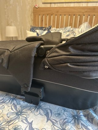 Cochecito de bebé y silla de coche