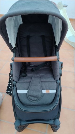 Cochecito de bebé y silla de coche