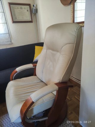 Sillón relax piel y madera