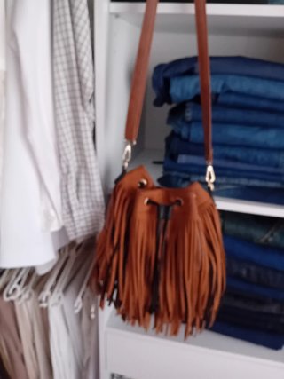 Bolso flecos y regalo 2 prendas