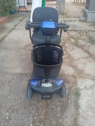 Scooter eléctrico movilidad reducida