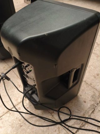 Yamaha DBR12 Altavoces Autoamplificados