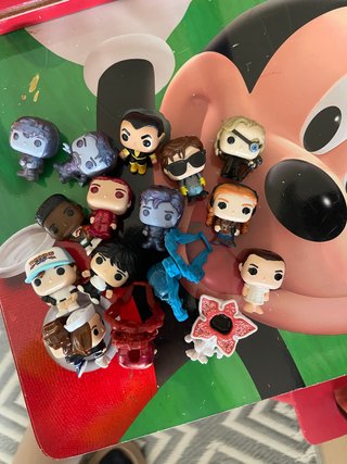 16 Figuritas Stranger Things