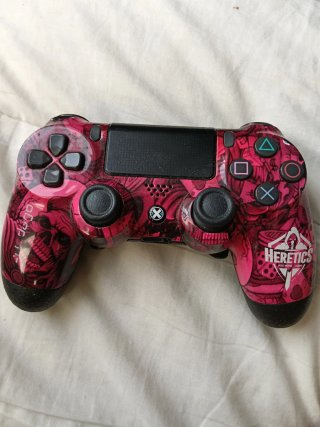Consola PS4 + 3 Juegos + 2 Mandos