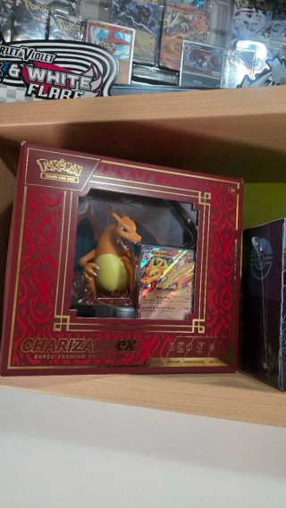 Pokemon TCG Charizard EX Super-Premium Collection